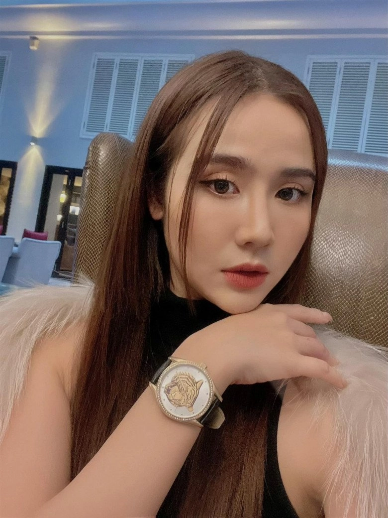 Sếp trang thương ngày nắng về khiến người yêu lệ quyên si mê đổi khác sau làm mẹ đơn thân - 1