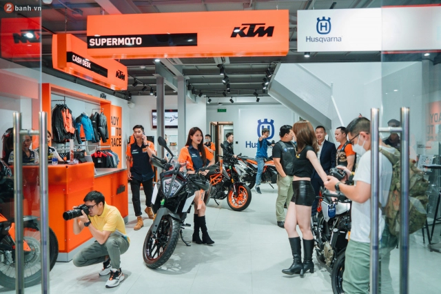 Showroom ktm và husqvarna motorcycle ha noi chính thức khai trương cùng hàng loạt sản phẩm mới - 1