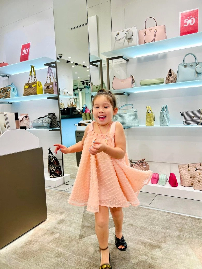Siêu mẫu hà anh được bảo mẫu tây cao cấp chăm con nể phục cách dạy của bà - 3