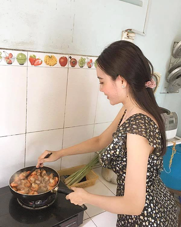 Sinh 2 con cùng ngô quang hải mỹ nhân miền tây bán hàng nuôi con vẫn đẹp nõn nà - 14