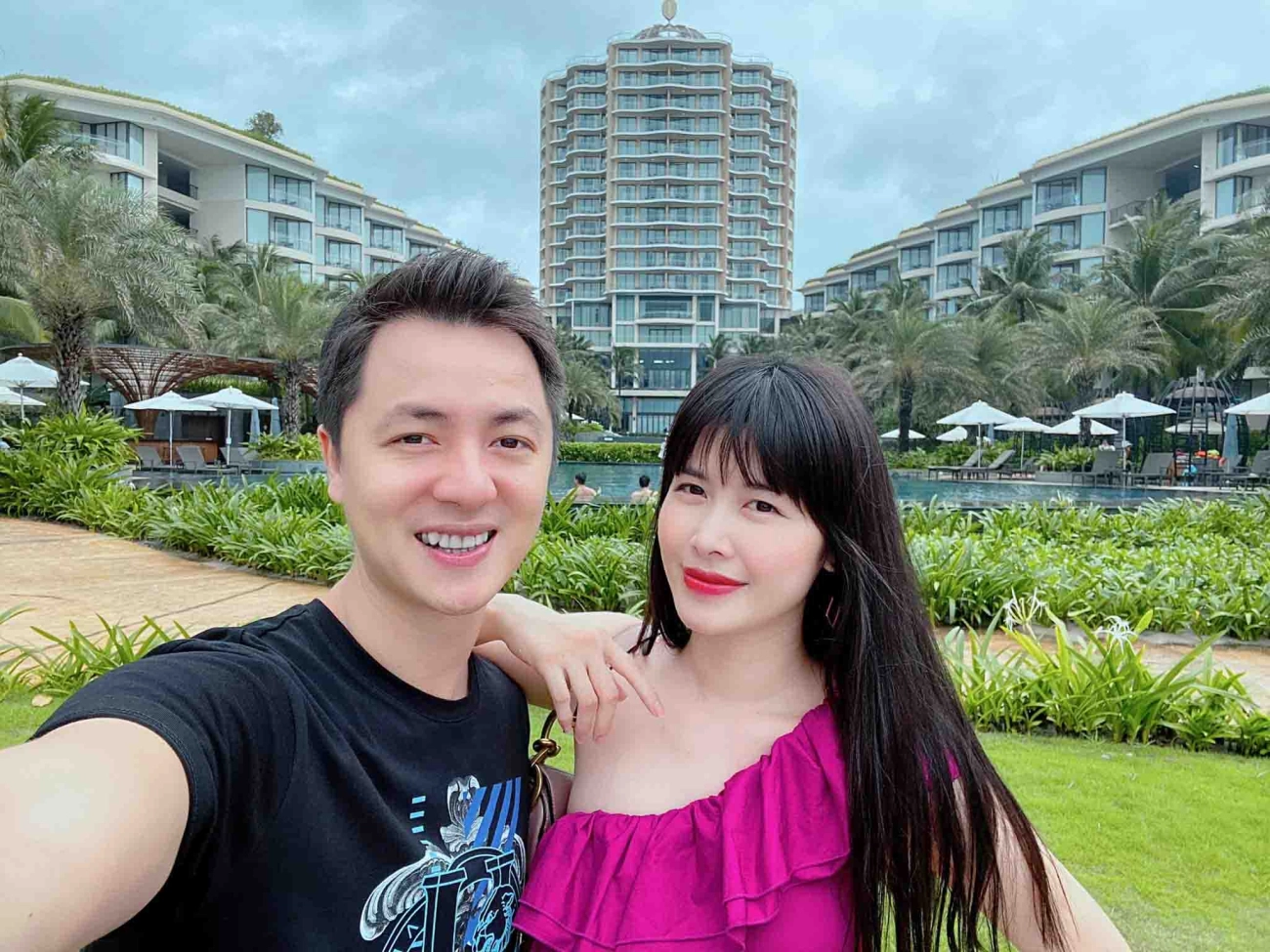 Sinh nhật đăng khôi bà xã u40 đẹp lấn át chồng vì cả da lẫn dáng đều như gái 20 - 9