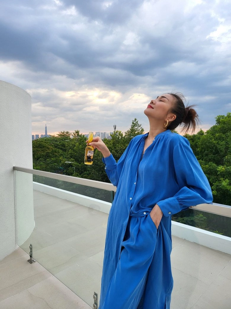 Sở hữu đôi chân kiếm nhật thanh hằng cách biệt miss universe 2021 gần 20 tuổi vẫn lấn át khi mặc đụng đầm - 9