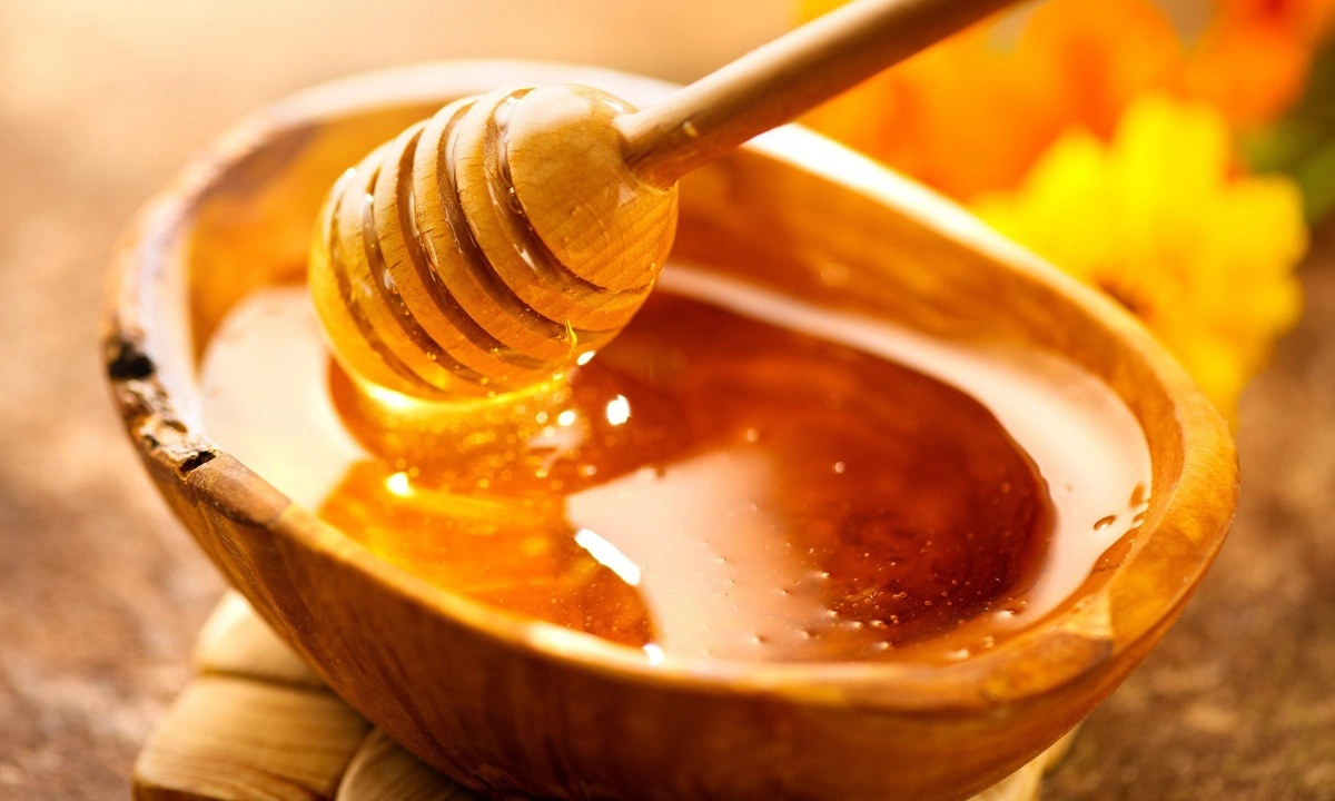Sở hữu đôi môi hồng hào căng mọng không khó nhờ những bí quyết trị môi thâm siêu dễ - 1