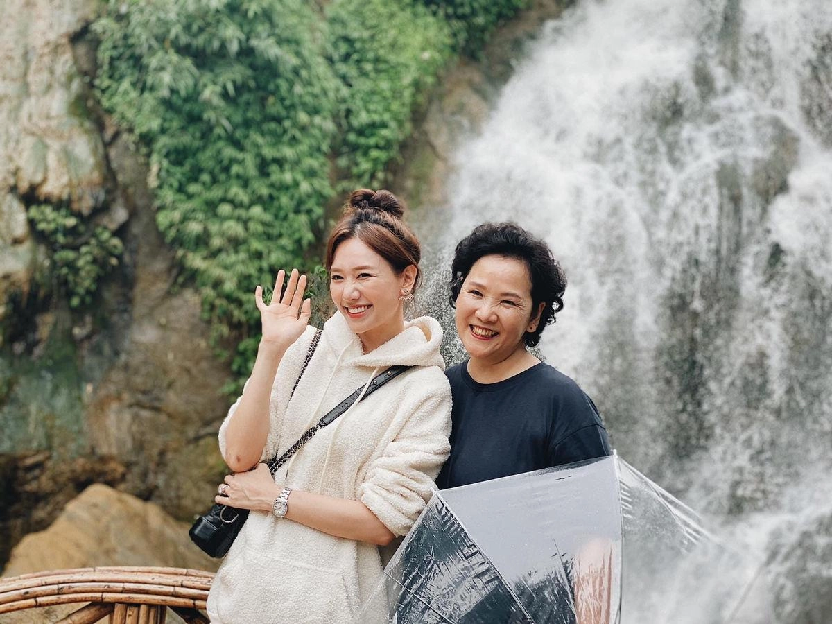 Sở hữu nhan sắc cực phẩm mẹ vợ trấn thành lấn át hào quang con gái ở tuổi xế chiều - 3