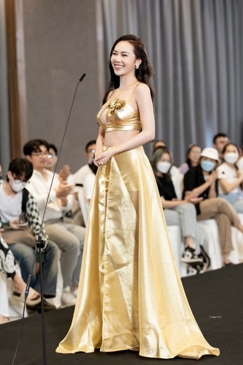 Sơ khảo miss grand vietnam bản sao phạm hương bung skill catwalk học trò kỳ duyên nện sàn tội nghiệp - 6
