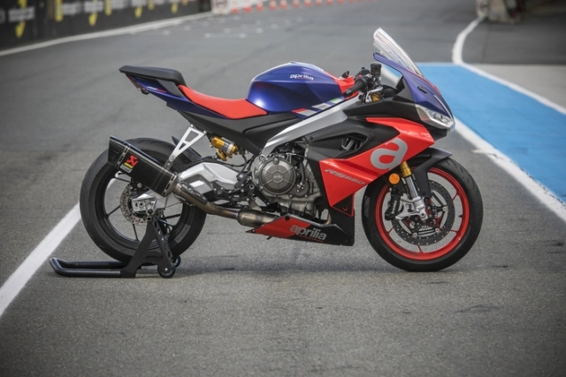 So sánh đàn anh aprilia rsv4 factory với đàn em aprilia rs660 - 8