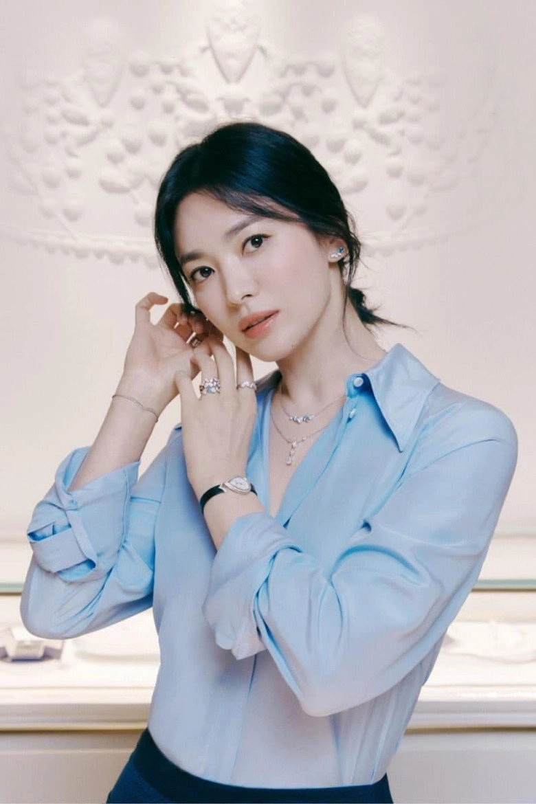 Song hye kyo lộ diện với gương mặt khác lạ mắt sưng bọng nhưng làn da cứu rỗi tất cả - 13