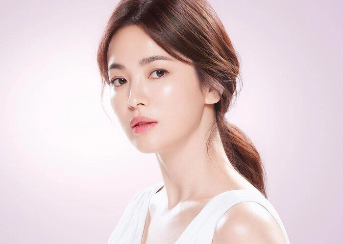 Song hye kyo nổi loạn xuống tóc tô mắt đen xì nhan sắc ngọc nữ biến chất vẫn đẹp đỉnh - 1