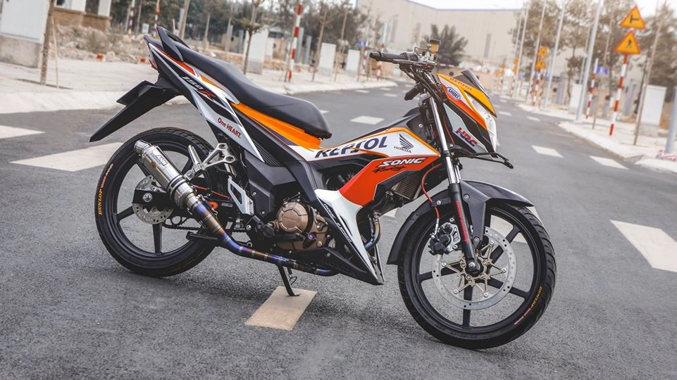 Sonic 150 phiên bản repsol lạ mắt với dàn chân 5 cây cực đã - 9