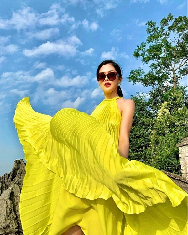 Style lão hóa ngược của nữ hoàng giải trí thái lan u45 vẫn diện đồ màu sắc đẹp khó cưỡng - 11