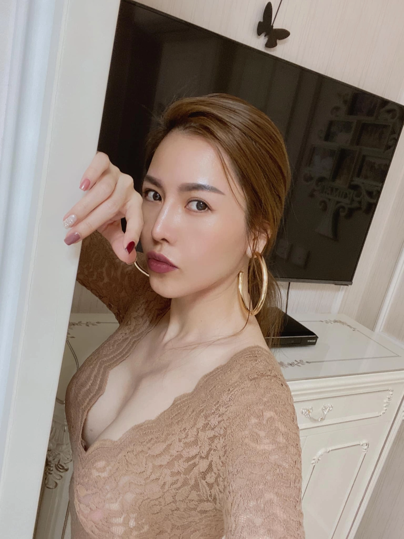 Sửa mũi 6 lần cựu người mẫu giờ đẹp ngọt ngào khó nhận ra - 3