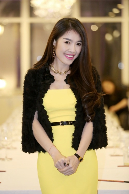 Sửa mũi 6 lần cựu người mẫu giờ đẹp ngọt ngào khó nhận ra - 4
