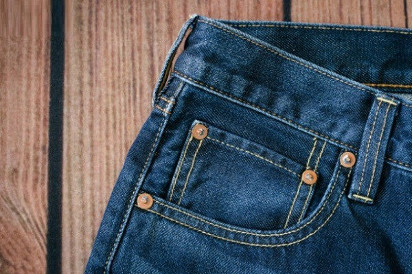 Tác dụng của những chiếc đinh tán trên quần jeans ngỡ chỉ để trang trí nhưng sự thật khác xa - 2