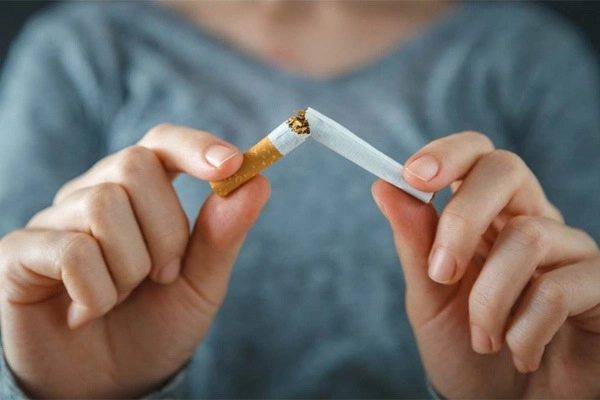 Tại sao gương mặt thường phù lên sau pttm có nguy hiểm không - 11