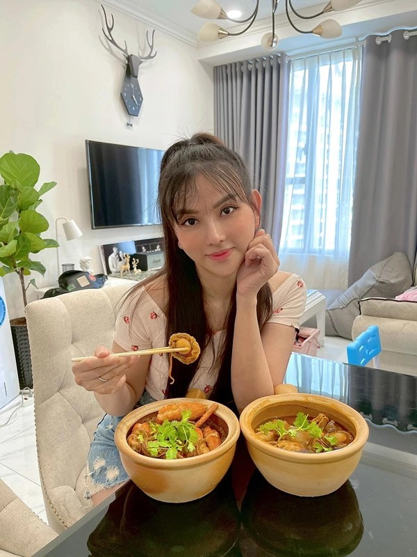 Tái xuất sau sinh thu thuỷ khoe eo con kiến đẹp mê nhưng lộ ngay điểm dao kéo mạnh tay - 13