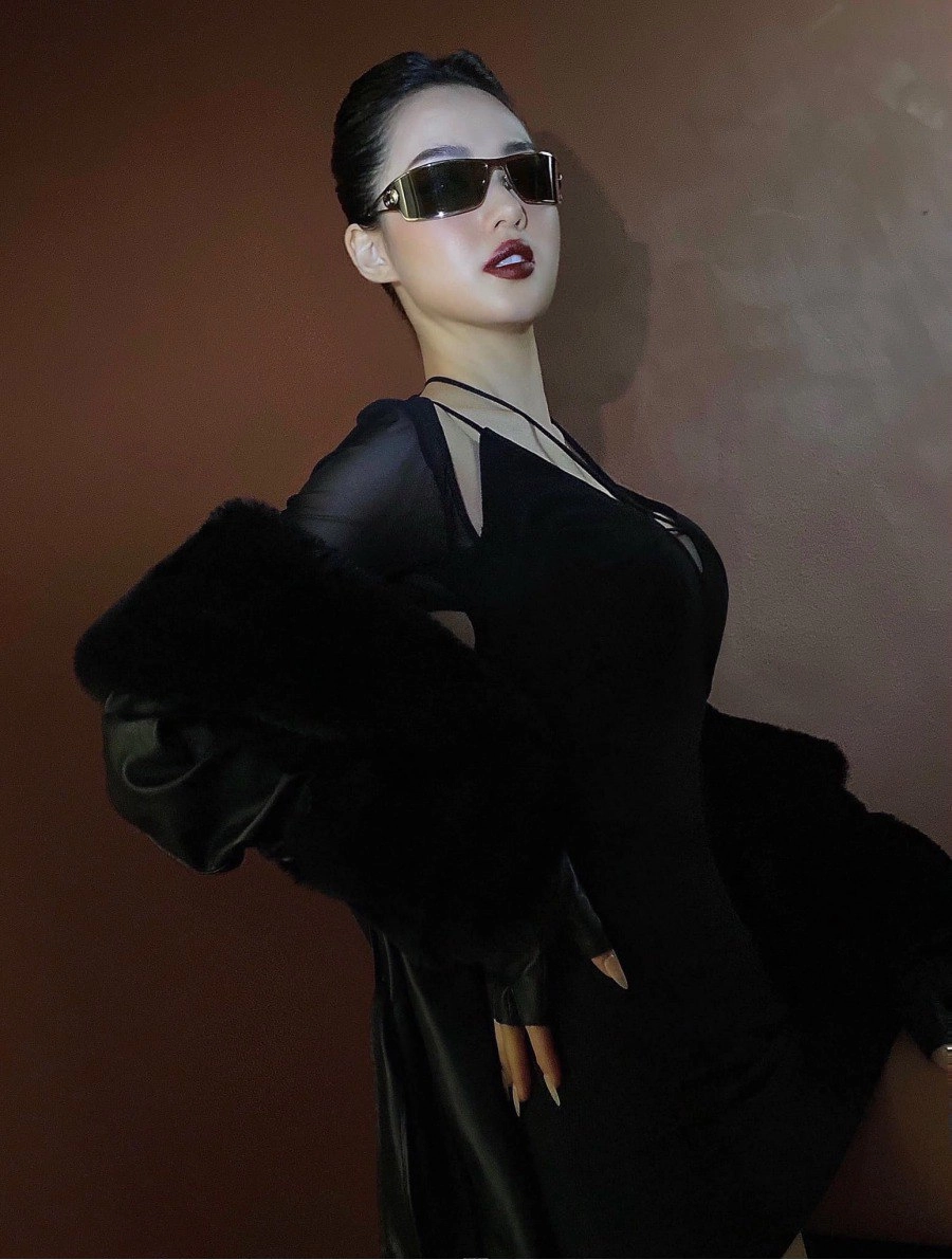 Tâm tít tô son trầm được khen như angelina jolie nhưng lại bị đàn con thơ gọi là phù thuỷ - 3