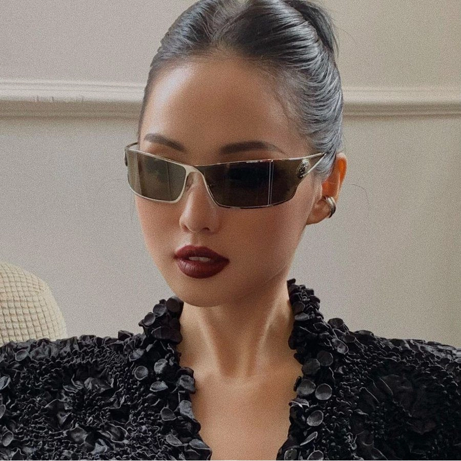 Tâm tít tô son trầm được khen như angelina jolie nhưng lại bị đàn con thơ gọi là phù thuỷ - 6