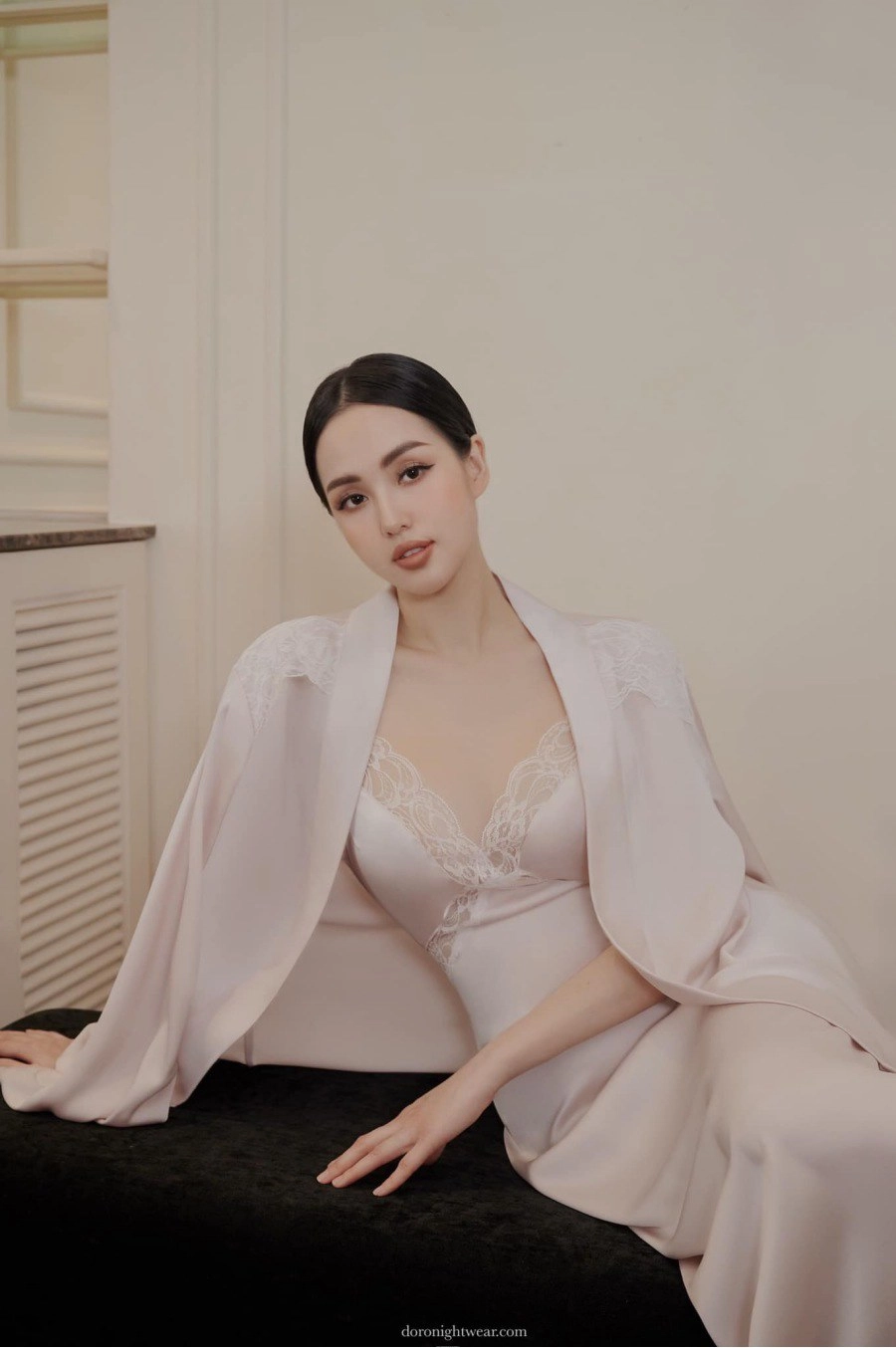 Tâm tít tô son trầm được khen như angelina jolie nhưng lại bị đàn con thơ gọi là phù thuỷ - 9
