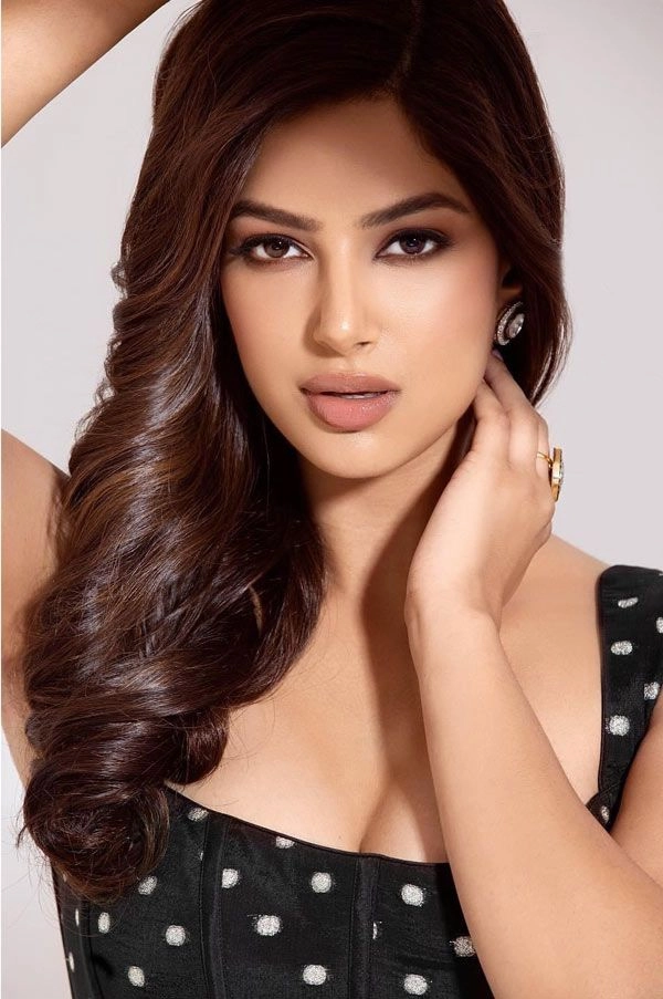 Nhan sắc đẹp tựa nữ thần của tân miss universe 2021 - 11