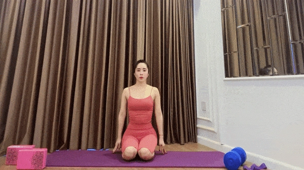 Tập cùng sao 12 phút yoga cùng quỳnh nga ê ẩm hết mông đùi và eo - 3