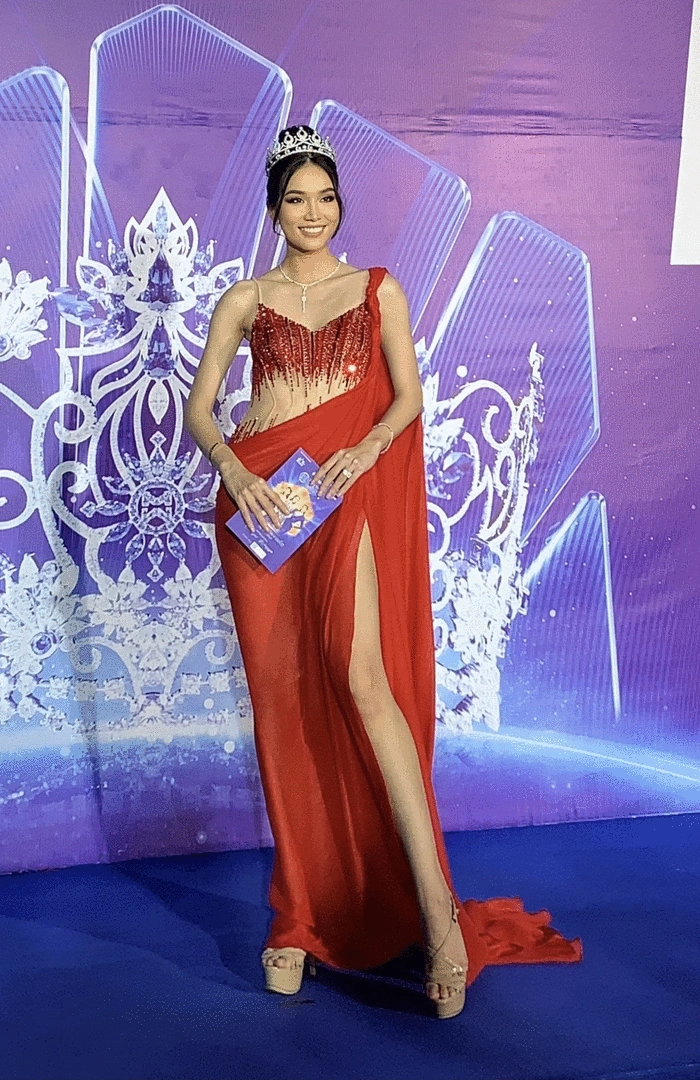 Thảm đỏ miss world vietnam 2022 thuỳ tiên đội vương miện 12 tỷ song hye kyo bản việt đẹp nín thở - 10