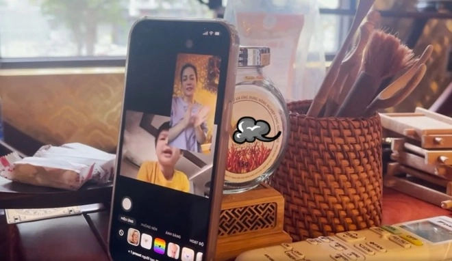 Thắng kiệnnhưng chồng cũ khônggiao con nhật kim anh nghẹn ngào nghe con nói qua điện thoại - 2