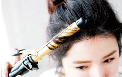 Thay đổi ngôi tóc vừa mới mẻ vừa chống hói đầu - 16