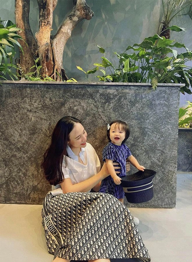 Thấy mẹ con đàm thu trang đạp xe diệp lâm anh hỏi chỗ mua thì cường đôla đáp quá chất - 11