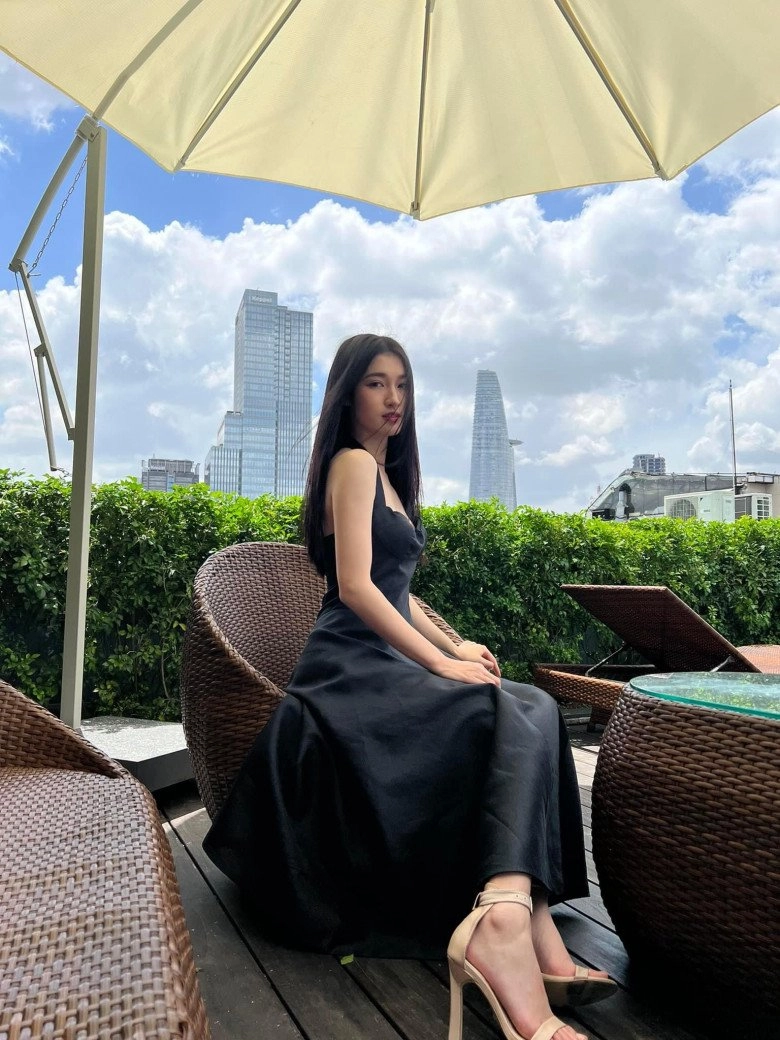 Thí sinh có vòng eo nhỏ nhất miss world việt nam 2022 thích diện đầm 2 dây - 6