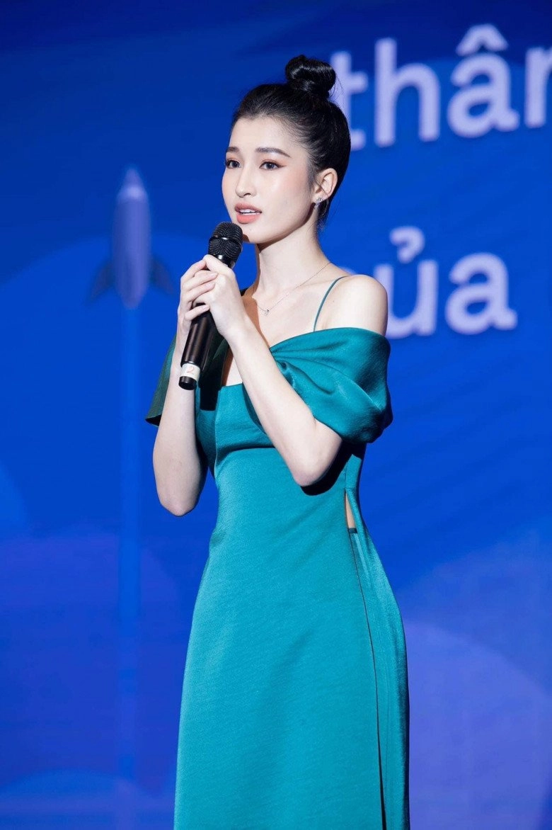 Thí sinh có vòng eo nhỏ nhất miss world việt nam 2022 thích diện đầm 2 dây - 7