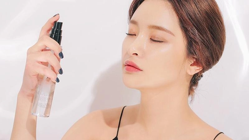 Thời tiết 40-45 độ 4 món mỹ phẩm này cô gái nào cũng phải có nếu không muốn thành than - 3