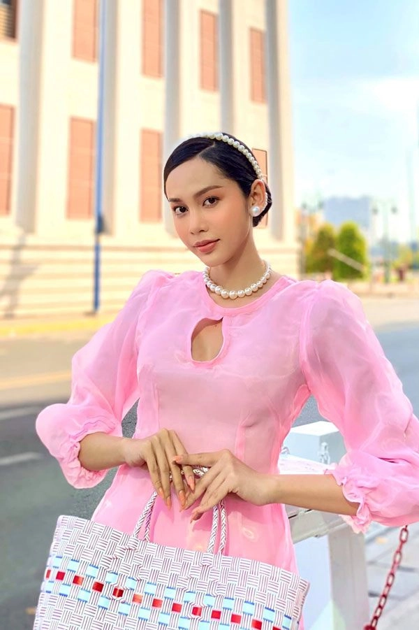 Thời trang chuẩn gái quê của á hậu chuyển giới đẹp nhất miền tây - 17