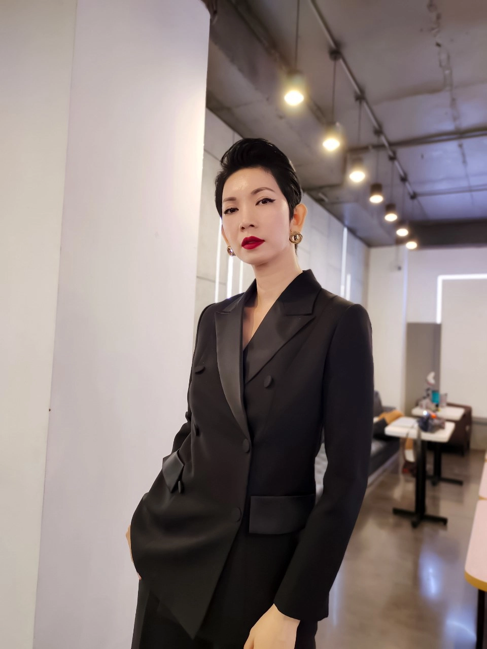 Thời trang công sở lên ngôi đỗ thị hà nhỏ tuổi nhất vẫn chẳng ngán mai phương thuý xuân lan - 10
