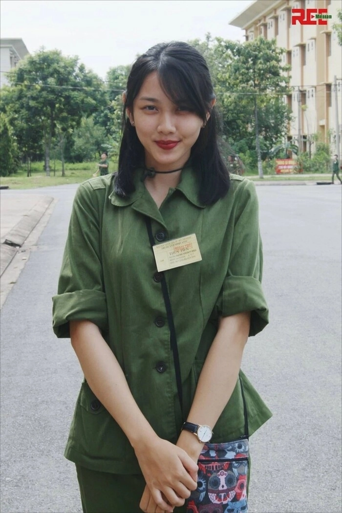 Thời trang đi thi học kỳ của các hoa hậu việt ai mặc đẹp nhất - 3