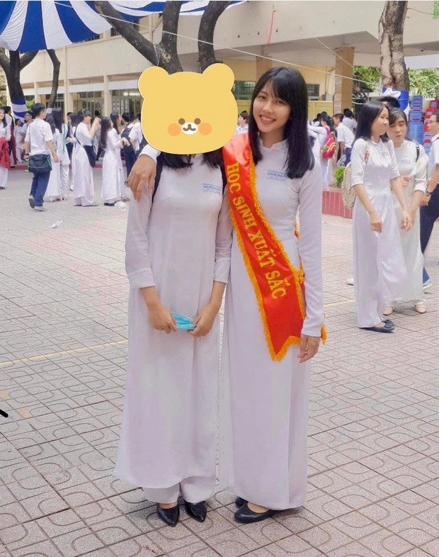 Thời trang đi thi học kỳ của các hoa hậu việt ai mặc đẹp nhất - 4