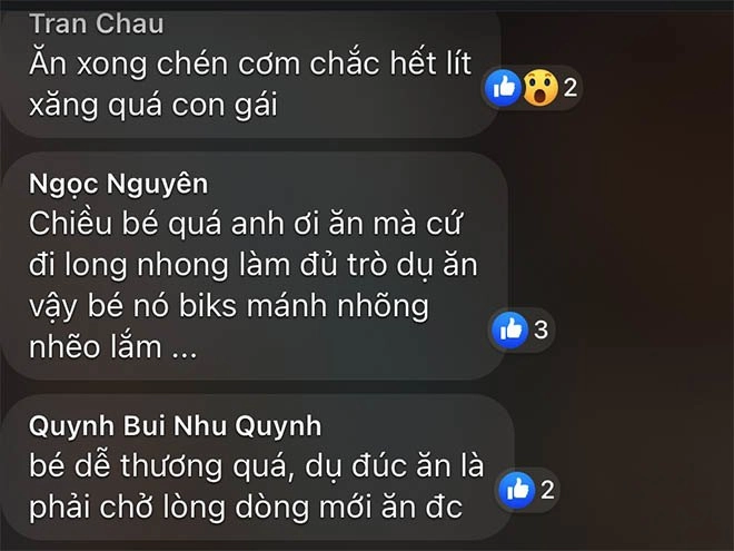 Thót tim cảnh lê dương bảo lâm dỗ con ăn một tay bế con một tay lái xe máy - 4