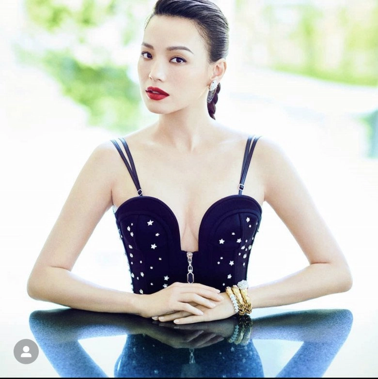 Thư kỳ là biểu tượng thời trang gợi cảm nhất châu á ở tuổi u50 - 12