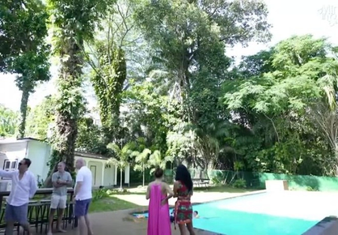 Thu minh và chồng tây sống trong nhà vườn rộng lớn tại singapore biệt thự mua khắp nơi - 5