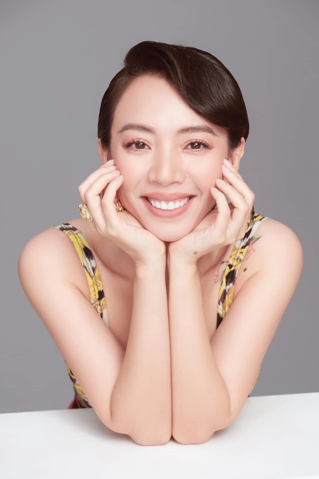 Thu trang tiêm mo lên mat gio tre đep đúng chuan hoa hau làng hài - 10