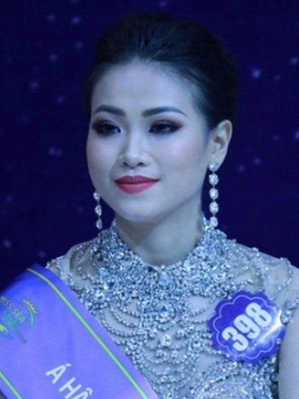 Thừa nhận dao kéo nàng hậu vẫn giành được 1 trong 5 vương miện danh giá nhất hành tinh - 8