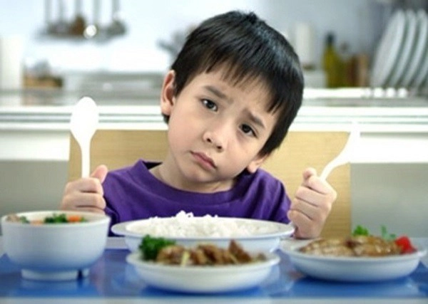 Thường cho trẻ ăn cơm kiểu này tưởng có lợi nhưng thực chất hại dạ dày đau răng - 7
