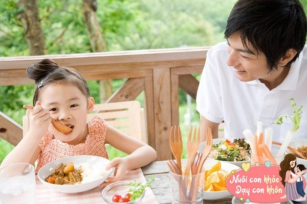 Thường cho trẻ ăn cơm kiểu này tưởng có lợi nhưng thực chất hại dạ dày đau răng - 12
