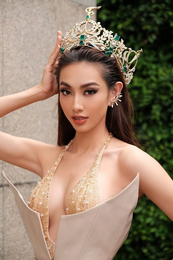 Thuỳ tiên btc miss grand ngạc nhiên khi biết tôi không sửa sắc đẹp - 1