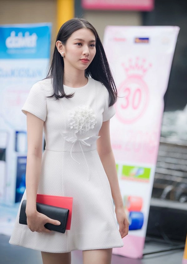 Thuỳ tiên btc miss grand ngạc nhiên khi biết tôi không sửa sắc đẹp - 10