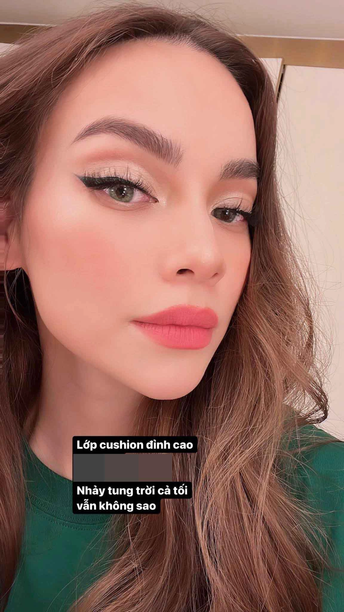 Thuỳ tiên khóc như mưa ngày trở về tìm mãi không thấy khoảnh khắc lấm lem mascara - 8