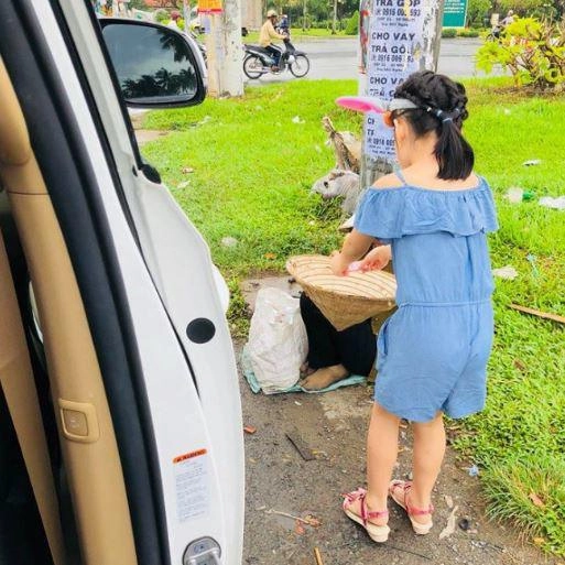 Thủy tiên khoe con gái học trường xịn tốt nghiệp tú tài thptđược tuyển thẳng đại học hàng đầu thế giới - 7