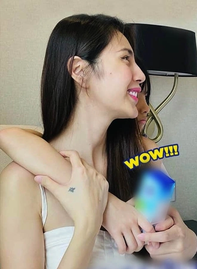 Thuỷ tiên lần đầu khoe cận mặt con gái sau 8 năm mũi giống mẹ mặt đúc khuôn công vinh - 1