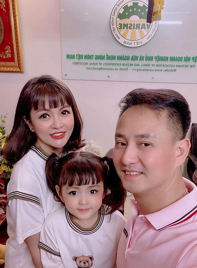 Thy ngày bé trong hương vị tình thân là mẫu nhí đình đám 1 giờ làm nhận lương 25 triệu - 1