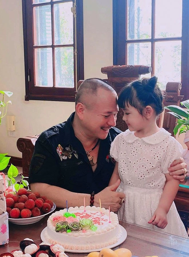 Thy ngày bé trong hương vị tình thân là mẫu nhí đình đám 1 giờ làm nhận lương 25 triệu - 5