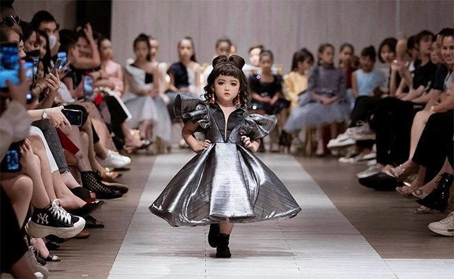 Thy ngày bé trong hương vị tình thân là mẫu nhí đình đám 1 giờ làm nhận lương 25 triệu - 9